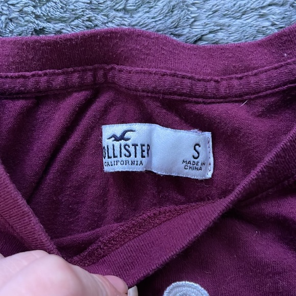 two hollister shirts size s and size medium - Picture 2 of 4